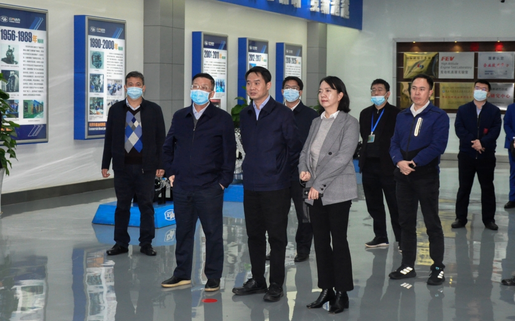 昆明市委常委杨东伟一行到云南乐发Vll官网动力集团有限公司开展调研