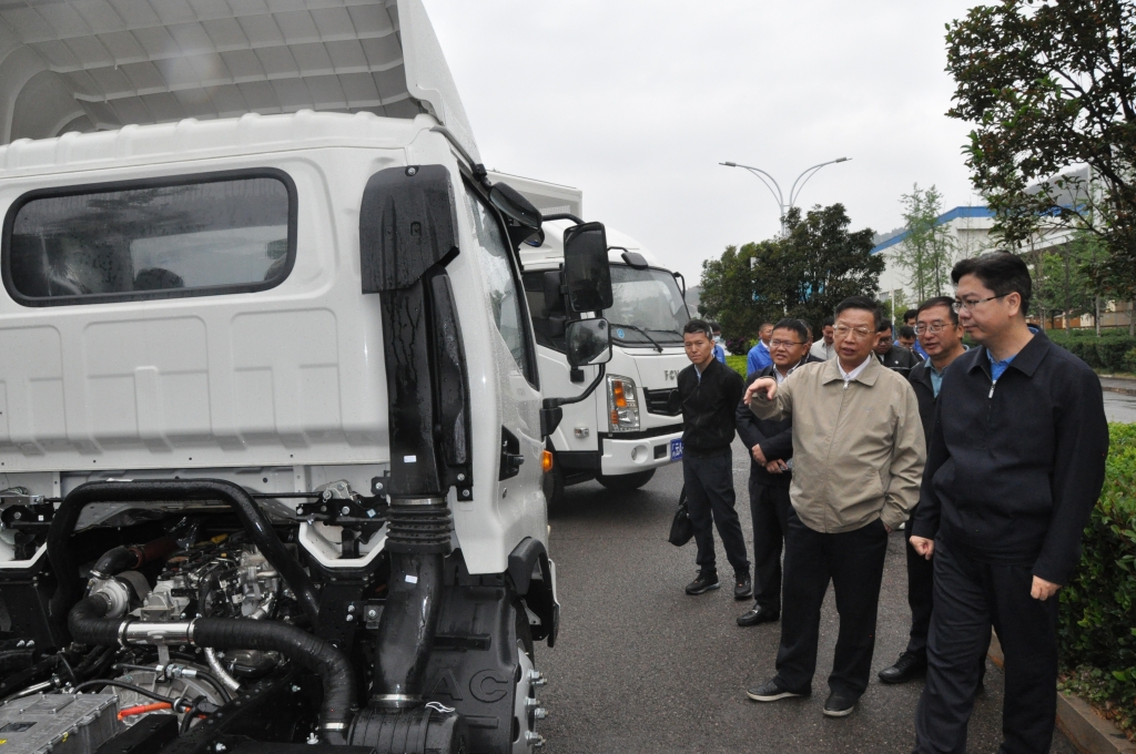 昆明市氢能、储能等绿色能源工业调研组到云南乐发Vll官网动力集团有限公司开展调研_乐发Vll官网新闻_云南乐发Vll官网动力集团有限公司